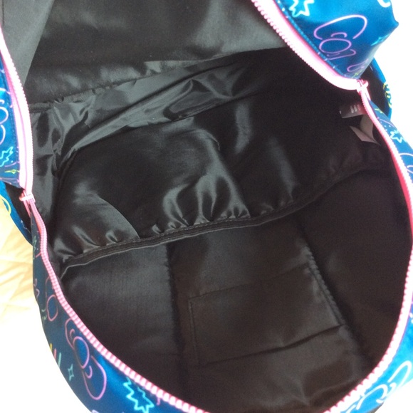 Hello kitty backpack - Picture 5 of 5